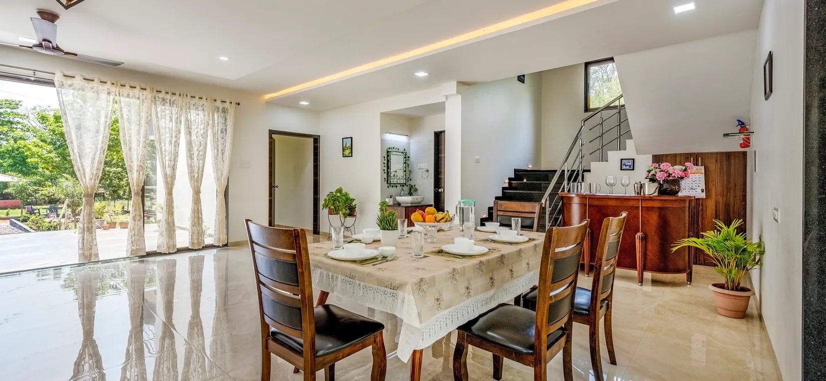 Elegant Dining Area